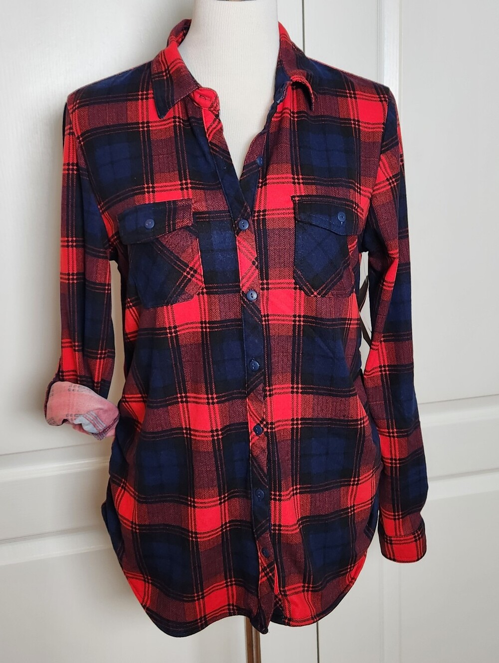 Eden & Olivia Maternity Medium NWT Button Down Shirt Plaid Roll Tab Sleeves